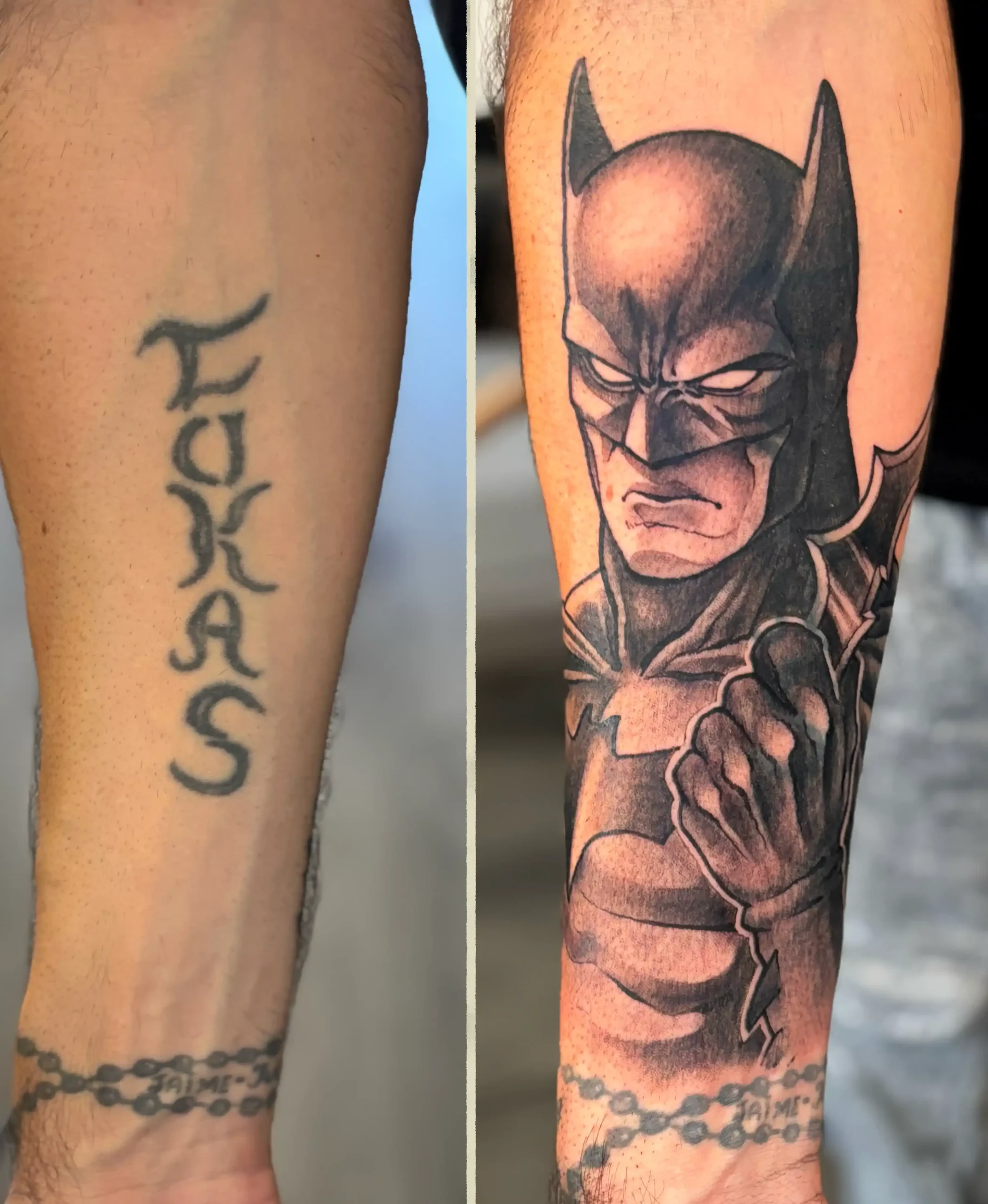 Cover tattoo noir et gris représentant le personnage de Batman – Jake Tattoo Parlor à Belfort.
