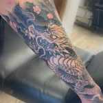 tatouage-dragon-japonais-noir-et-gris-avant-bras-belfort-jake-tattoo-parlor