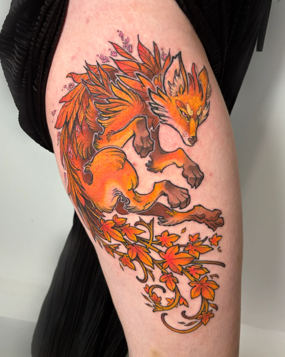 Tatouage néo-trad couleur représentant un renard ligneux sur la cuisse – Jake Tattoo Parlor à Belfort.